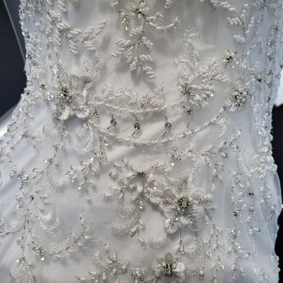NWD~$1499~DAVINCI~2/4~WHITE EMBELLISHED FIT & FLARE BEADED WEDDING DRESS GOWN - Picture 4 of 16